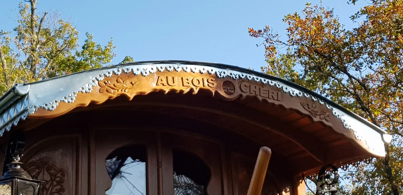Roulotte Au Bois Chéri à Bussac-Forêt, photo 6
