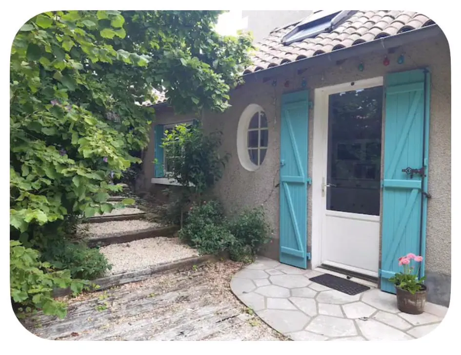 La Roulotte de la Maisonnette Vintage à Montmorillon, photo 2