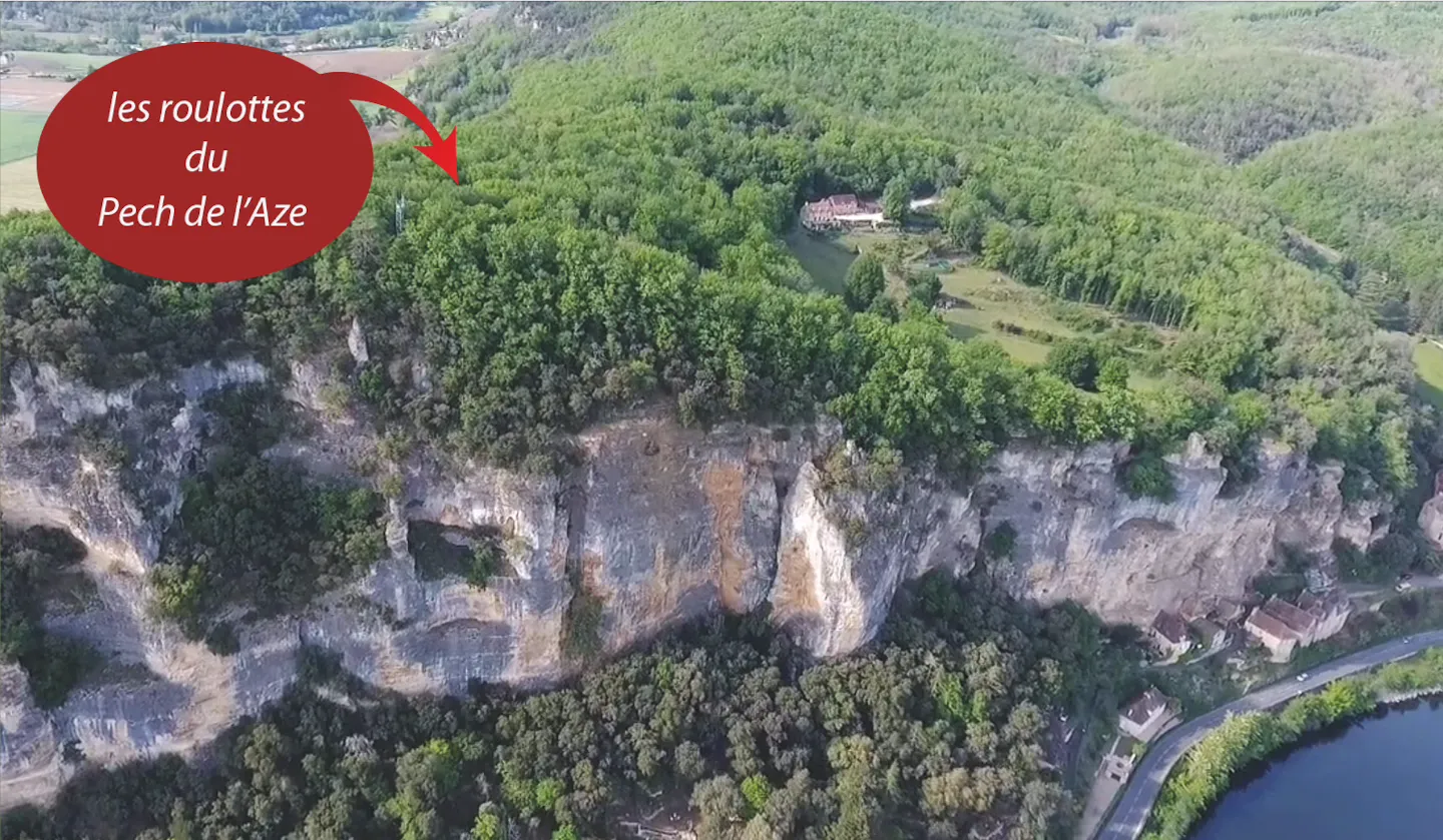 La Roulotte du Pech de l'Azé, roulotte à Vézac
