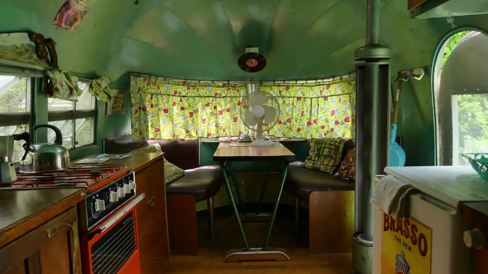 Airstream Silver Streak 1953 à Manses, photo 4