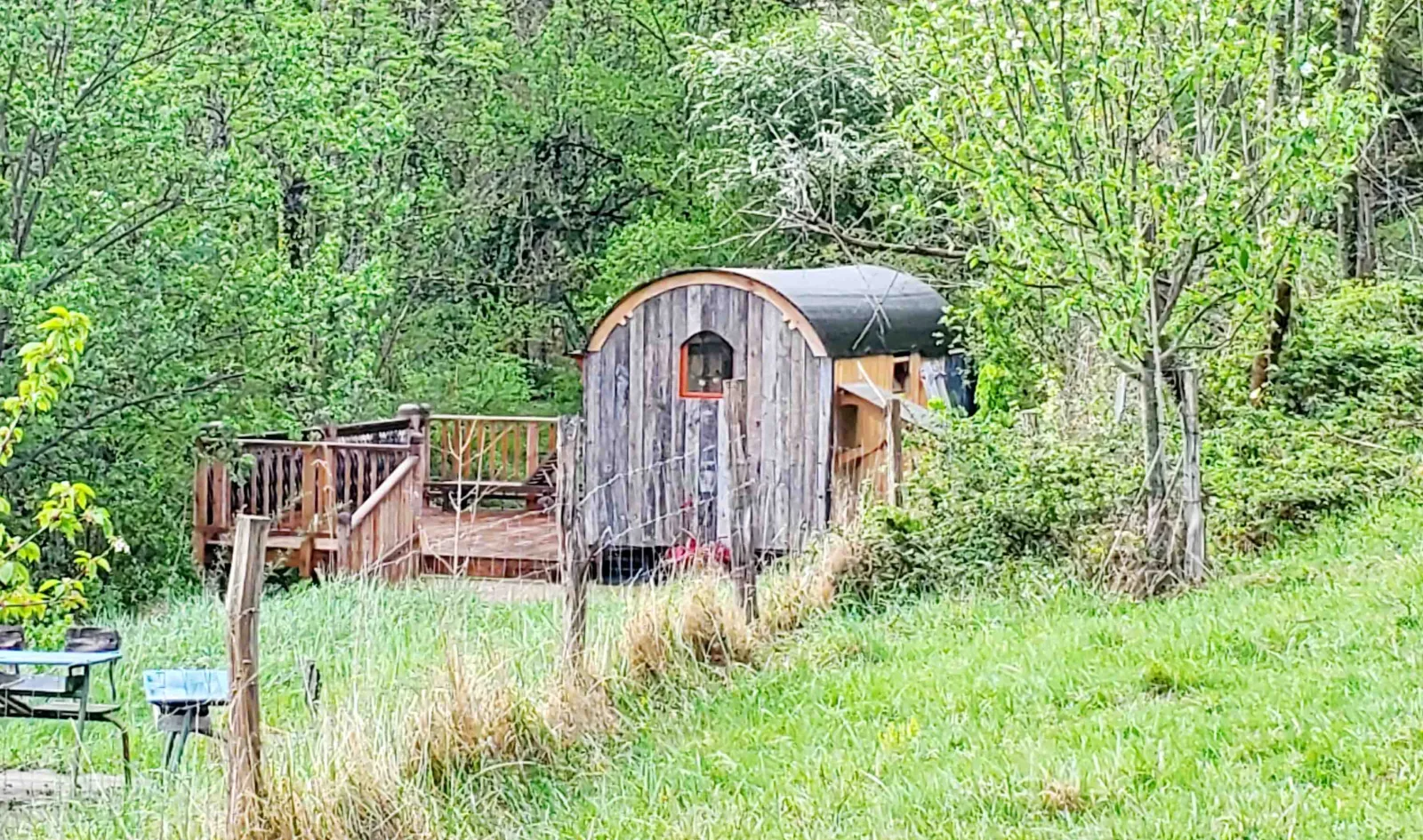 La Roulotte Appoline, roulotte à Arrien-en-Bethmale