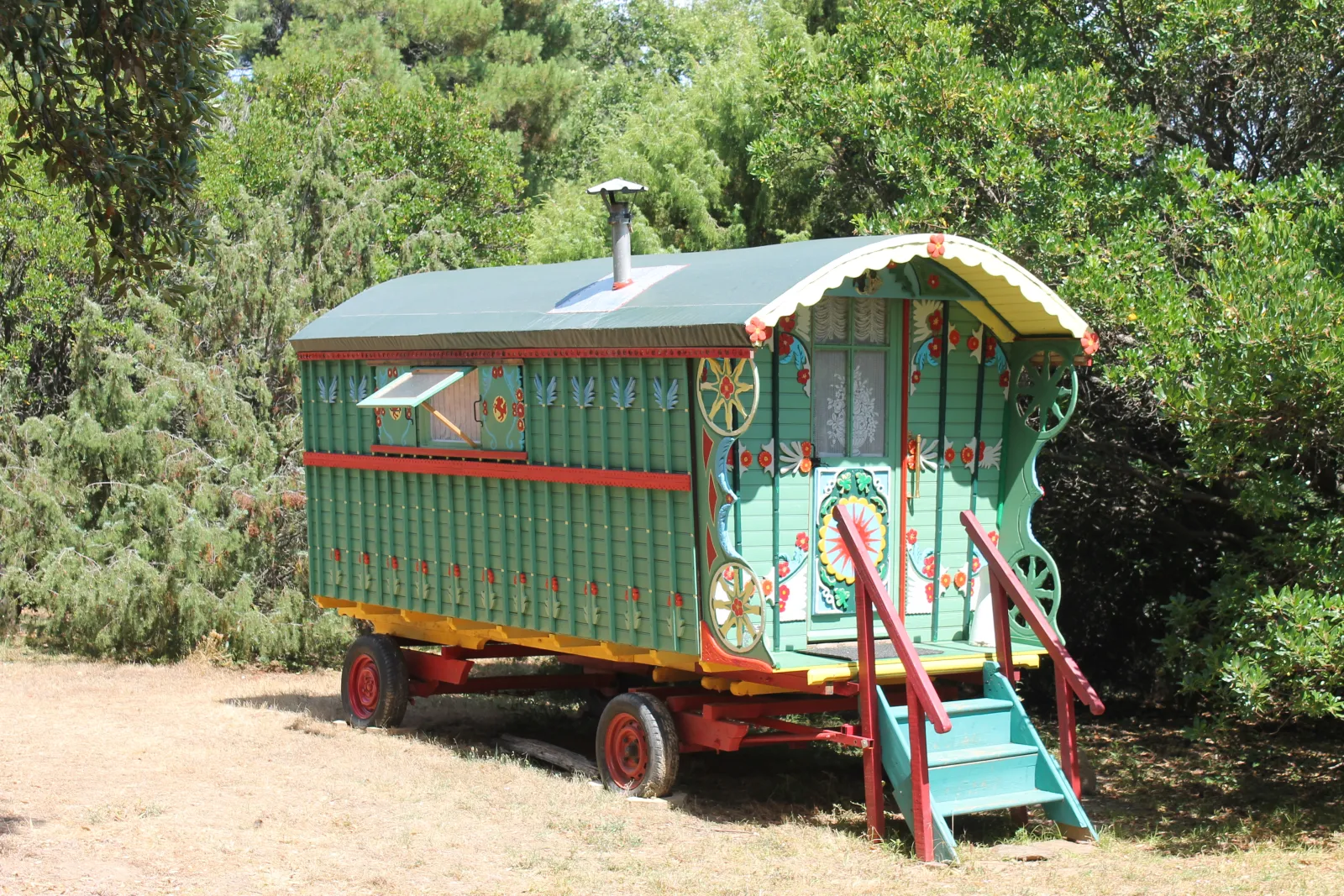 La Roulotte Verte, roulotte à La Garde-Freinet