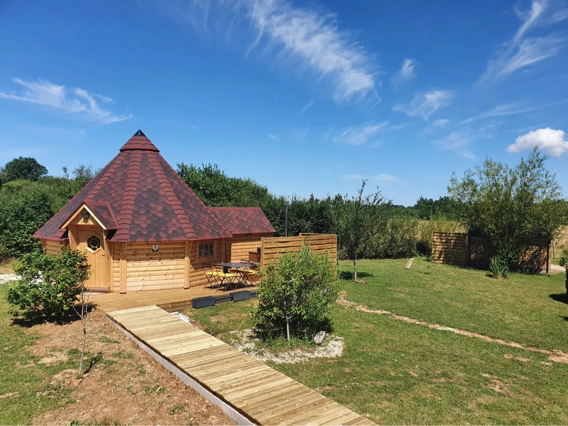 Ô Kota Divin, cabane à Bannay