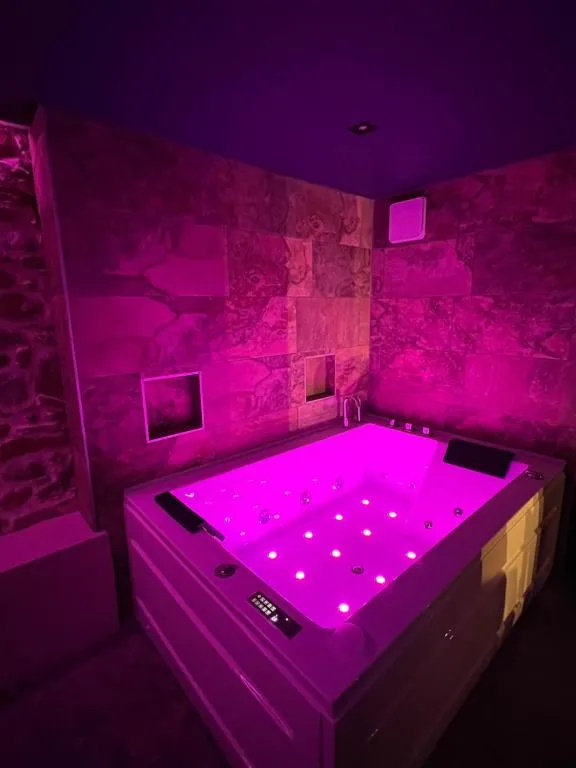 L'Instant Plaisir, love room à Bettant