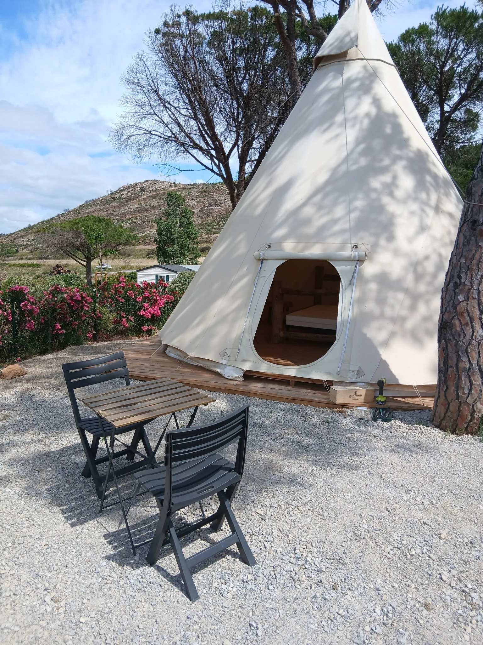 Tipi Indien de Figurotta à Bizanet, photo 3