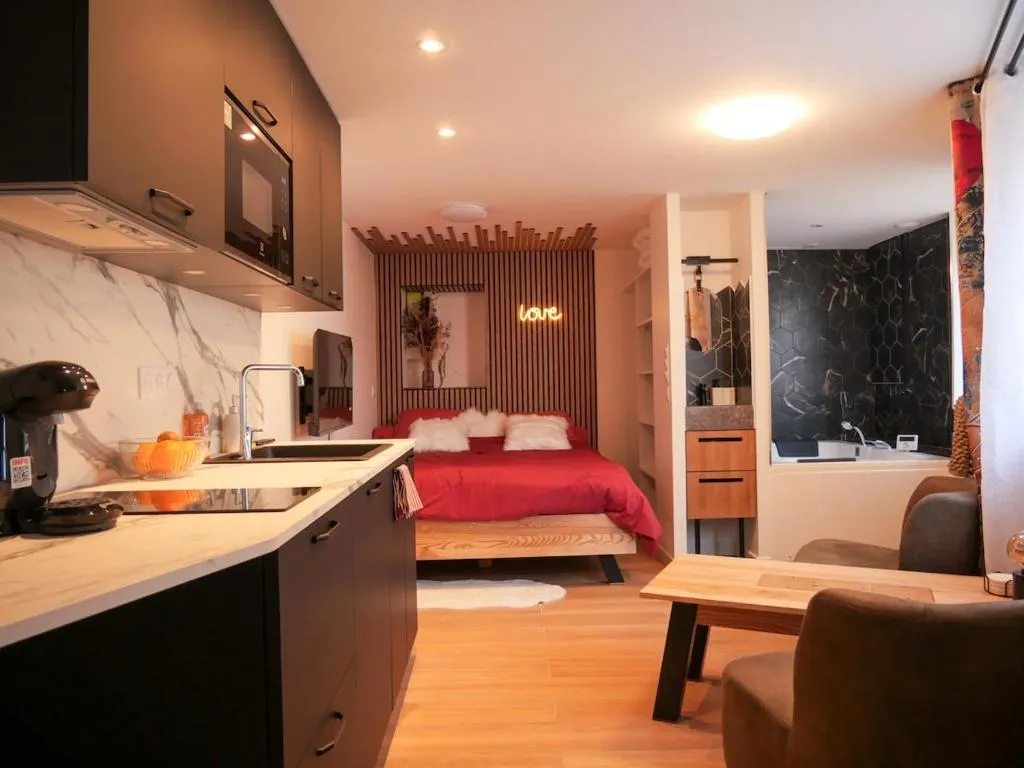 Luxe et Romance, love room à Bourg-en-Bresse