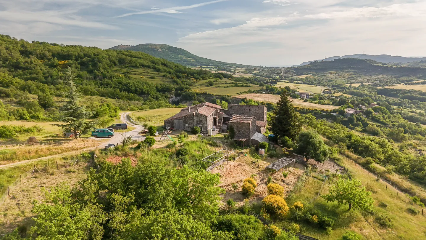 Yourte mongole de Rambaud à Saint-Martin-sur-Lavezon, photo 3