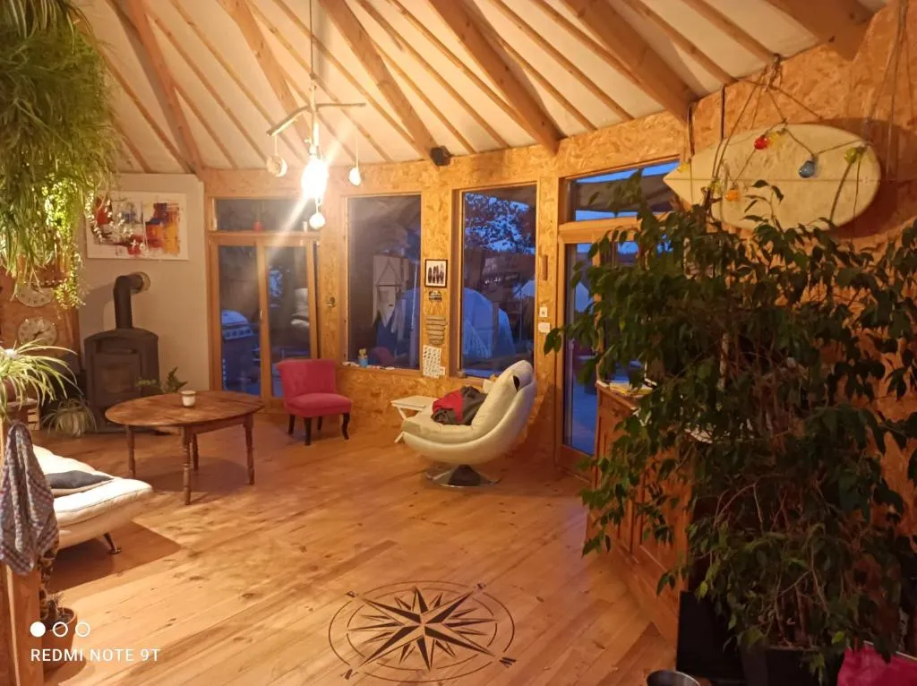 L'Atypique Yourte à La Capelle-lès-Boulogne, photo 6