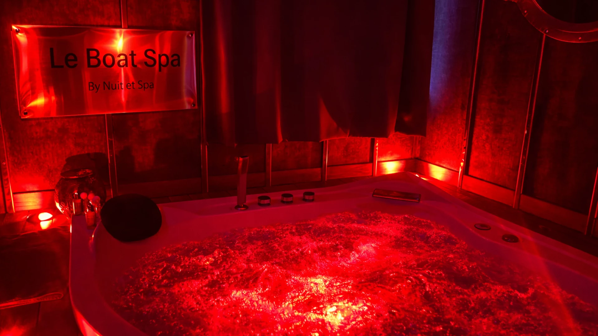 Boat Spa, love room à Lyon