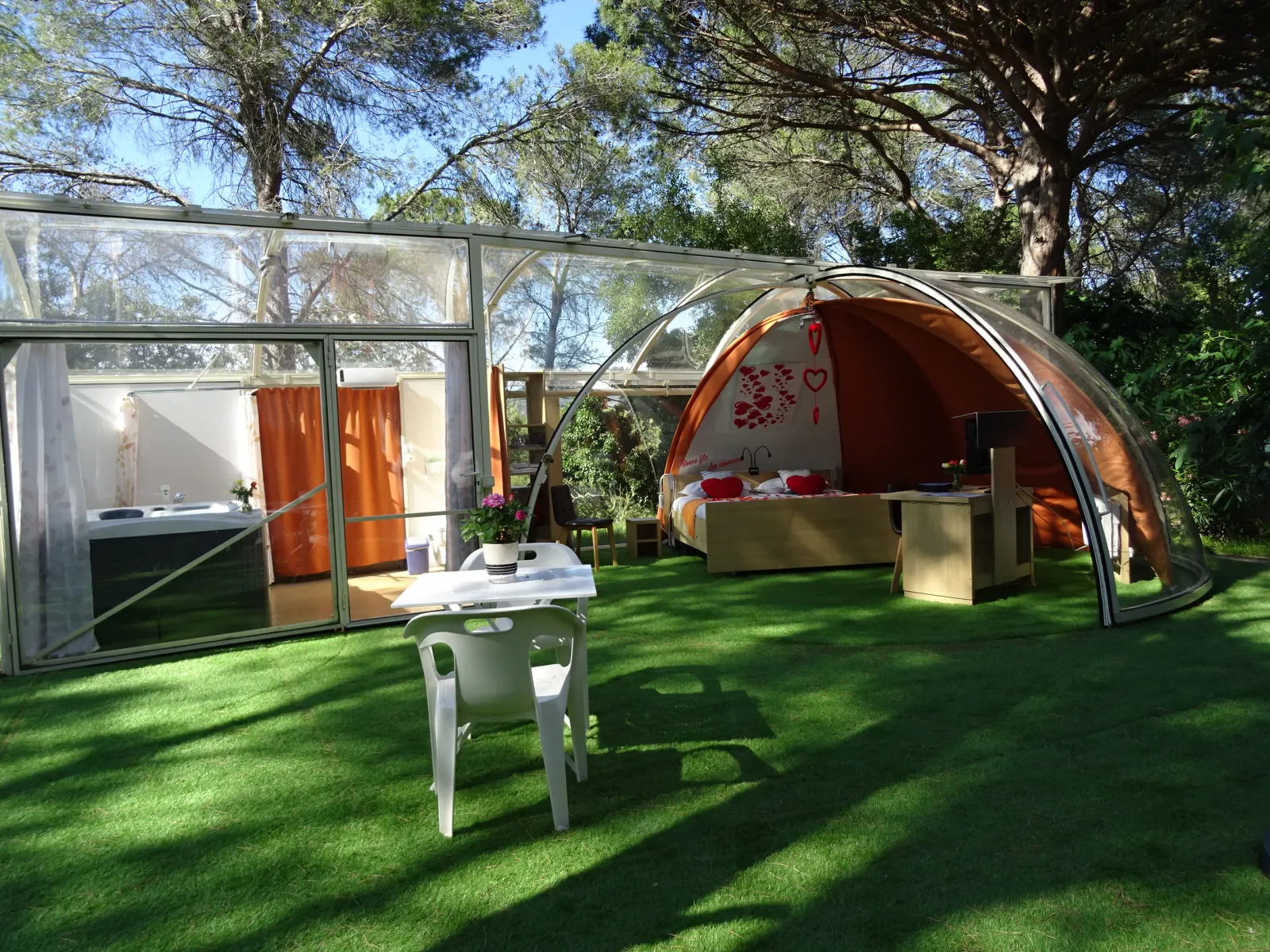 Bulle PMR sous les Mûriers, bulle à Roquebrune-sur-Argens