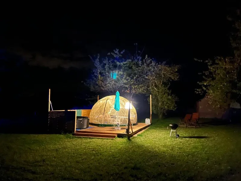 Jolie bulle sous les étoiles & Spa, bulle à Villiers-au-Bouin
