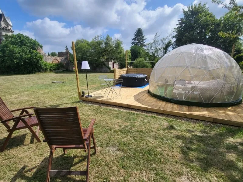Jolie bulle sous les étoiles & Spa à Villiers-au-Bouin, photo 2