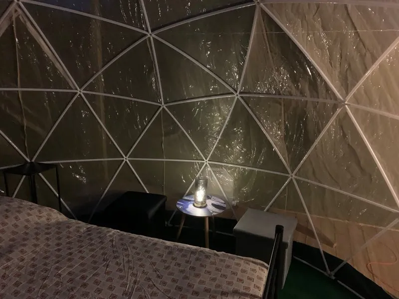 Jolie bulle sous les étoiles & Spa à Villiers-au-Bouin, photo 3