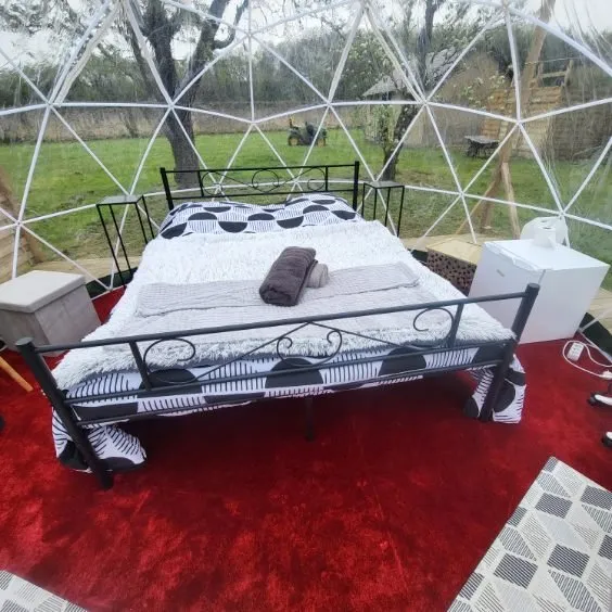Jolie bulle sous les étoiles & Spa à Villiers-au-Bouin, photo 6