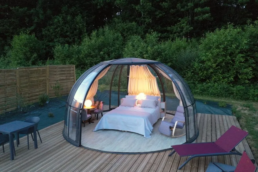La Bulle des prés & Spa privatisable, bulle à Les Tourreilles