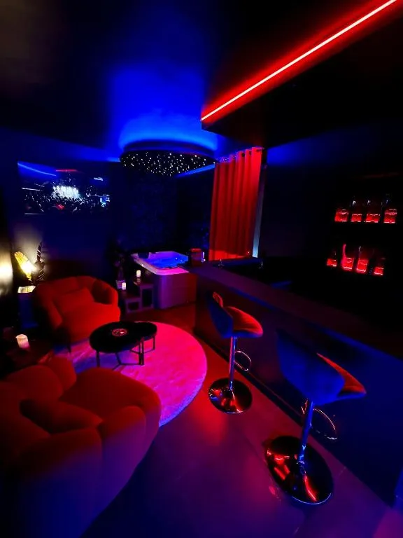 Suite Romantique Jacuzzi à Toulouse, photo 4