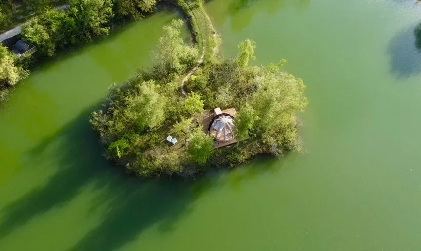 Le Dôme étoilé sur l'île, dôme à Gravon