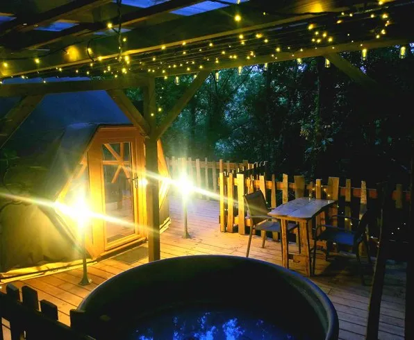 Dôme romantique & jacuzzi, dôme à Réquista
