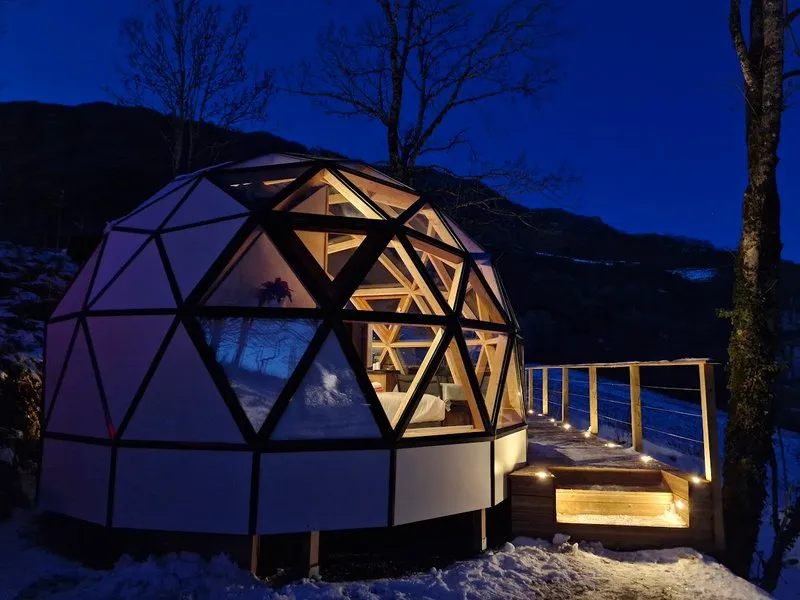 Bulle de neige et nature, bulle à Mandailles-Saint-Julien