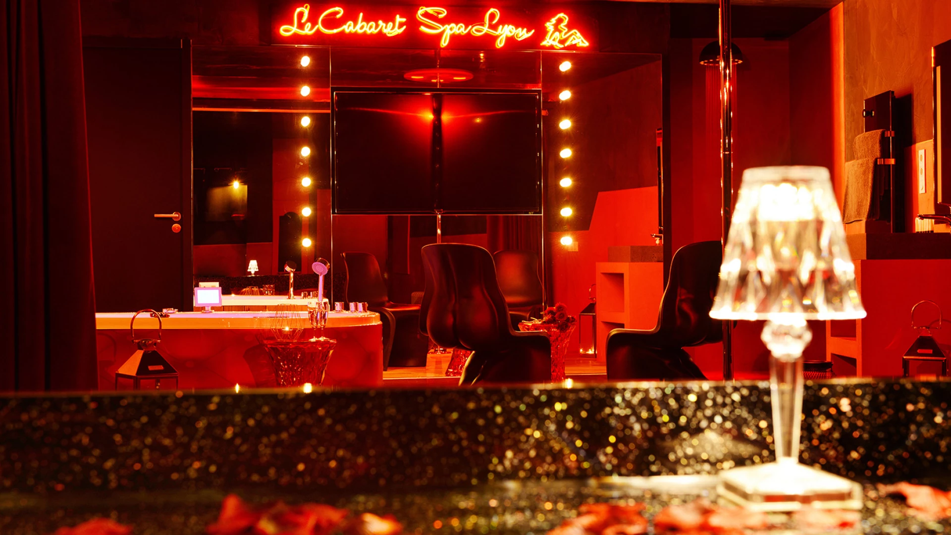 Secret Cabaret Spa à Lyon, photo 3