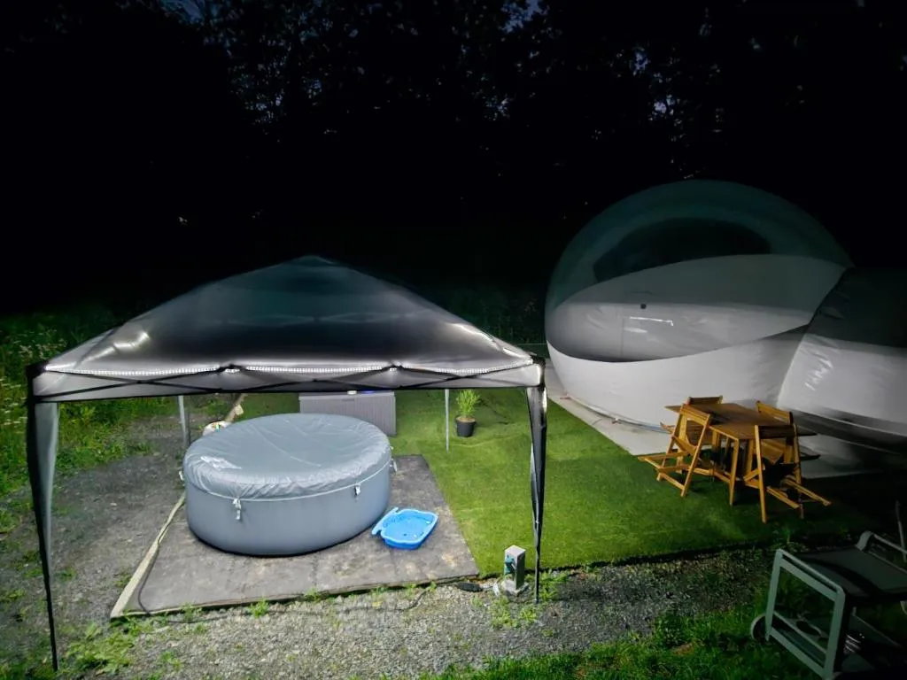 Bulle avec jacuzzi privatif à Notre-Dame-dʼElle, photo 7