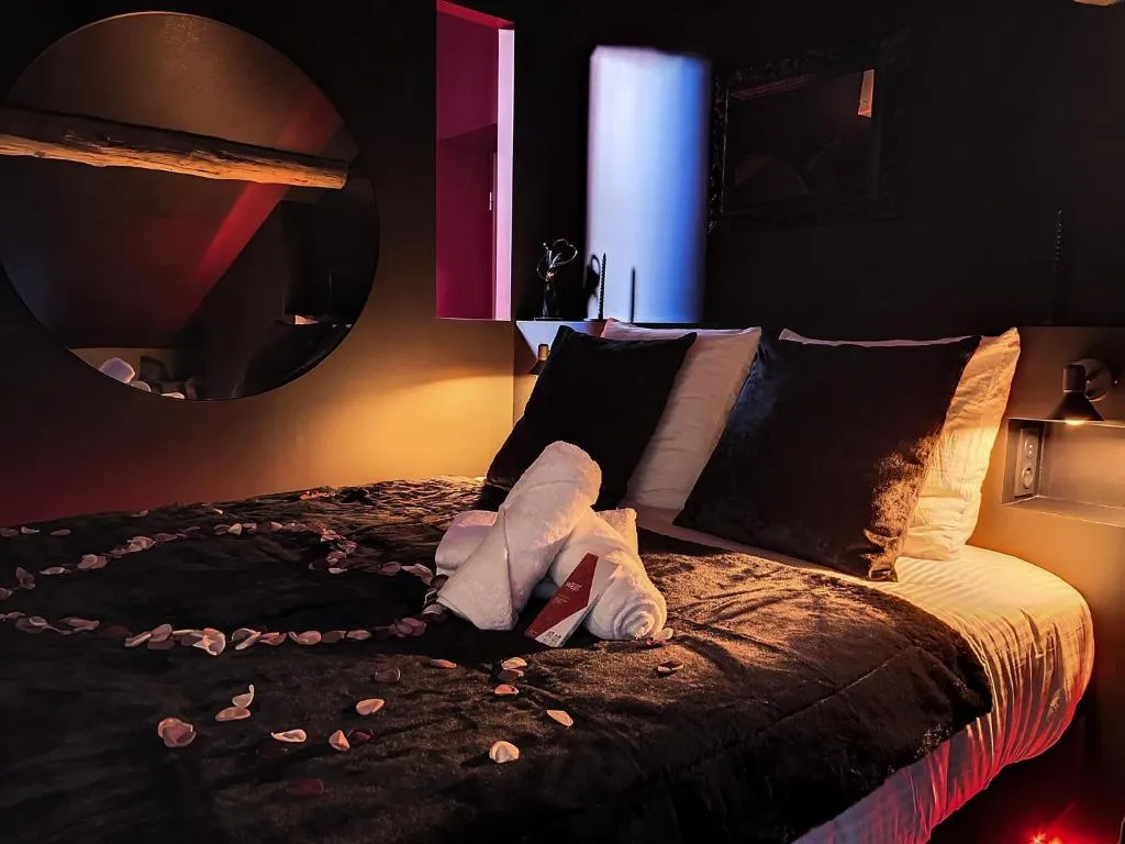 La Suite Rouge Baiser à Saint-Étienne, photo 2