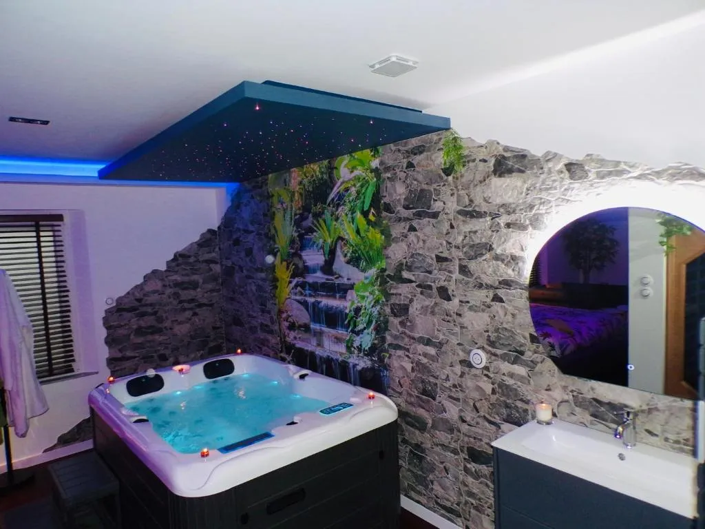Loveroom 54 à Jarville-la-Malgrange, photo 2