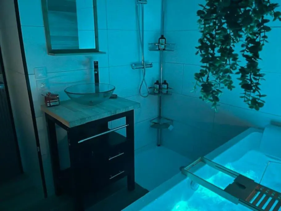 Lovely Room 61 à Saint-Clair-de-Halouze, photo 2
