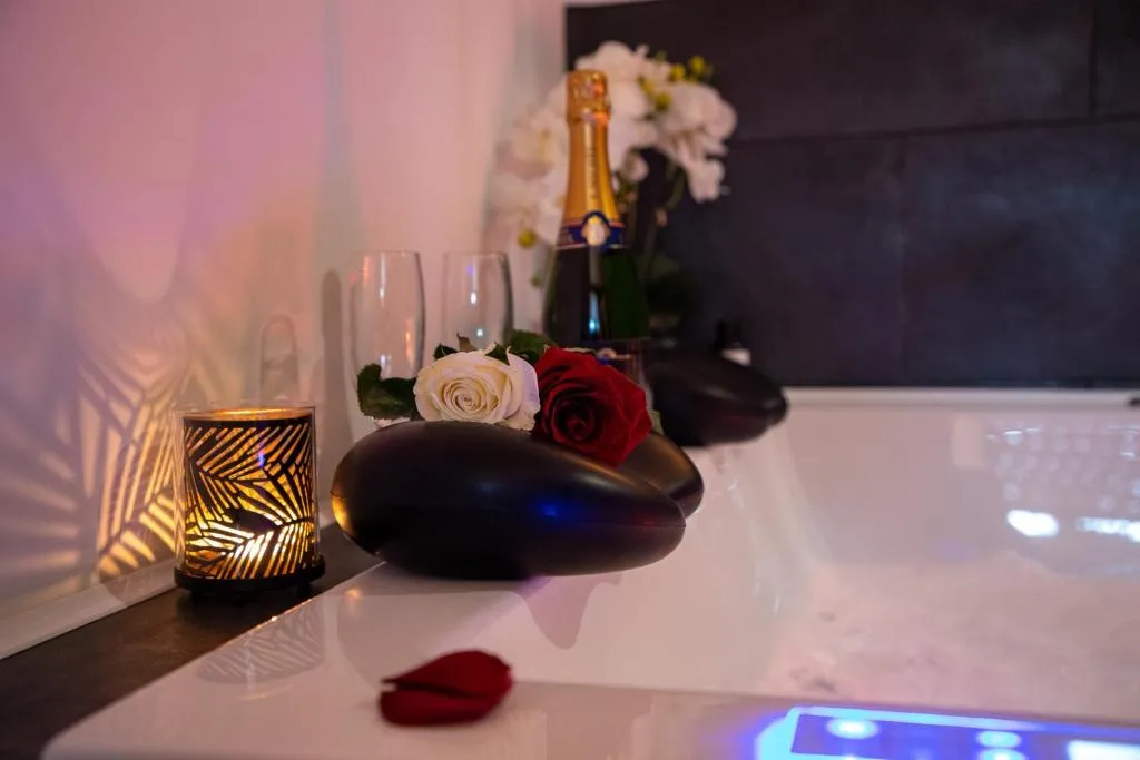Lover's Room Or à Verton, photo 6