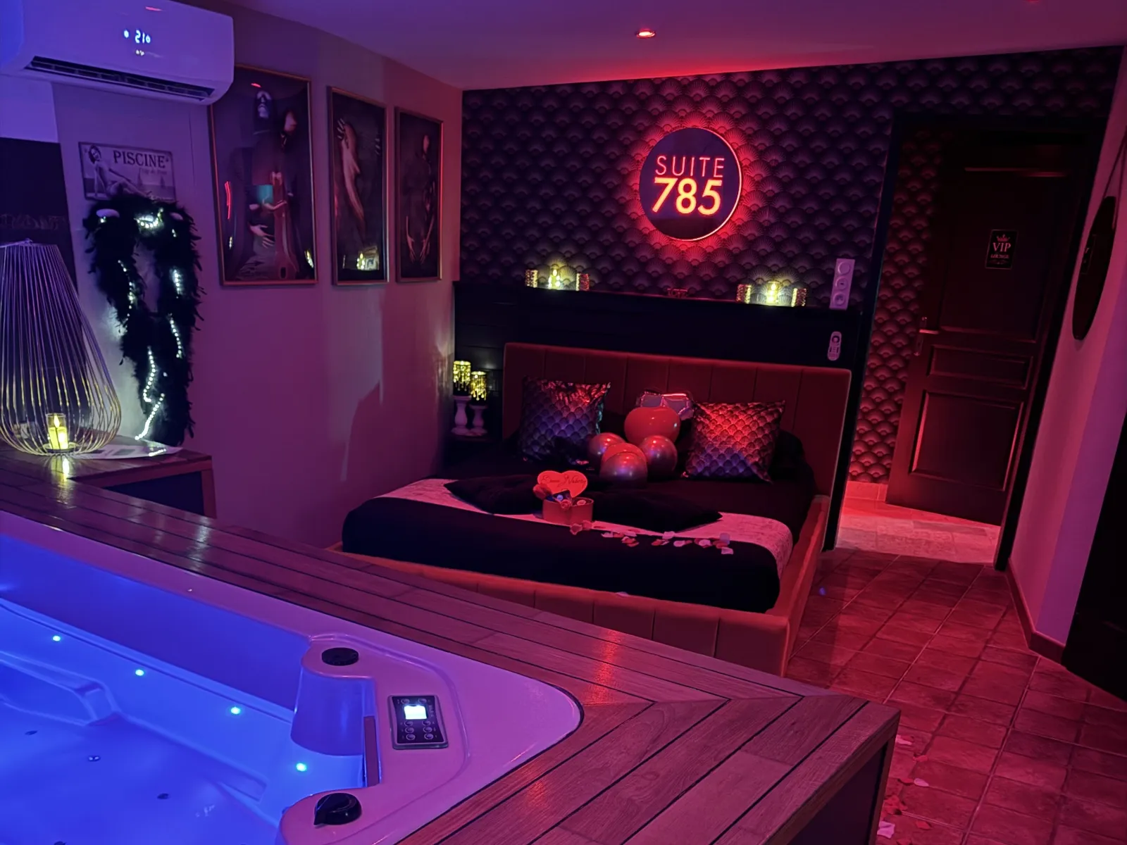 Suite 785, love room à Montauban