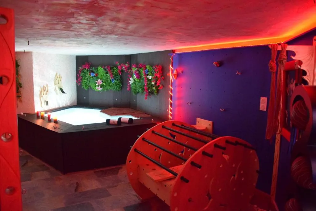 Loveroom BDSM LSK à Ucel, photo 6