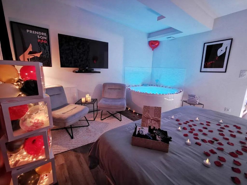 Suite Le Secret, love room à Mauperthuis