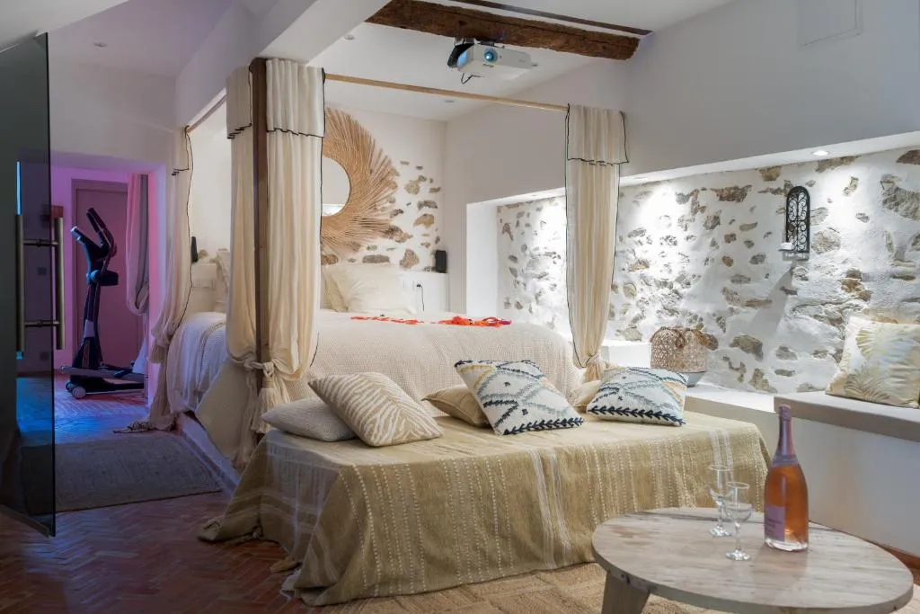 Love Room Hammam et Cinéma à Le Beausset, photo 2