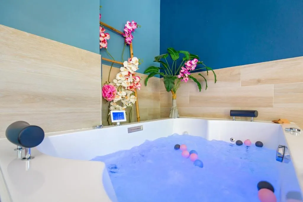 Mb Room, love room à Puget-sur-Argens