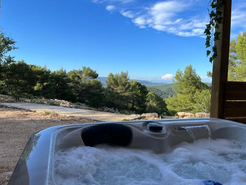 Le Maquis Rooms, love room à Saint-Zacharie