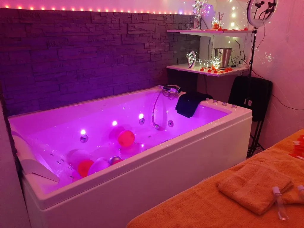 La LoveRomantique, love room à Toulon
