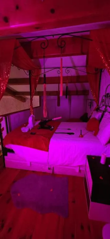 Xcoquine Love Room à Tourves, photo 2