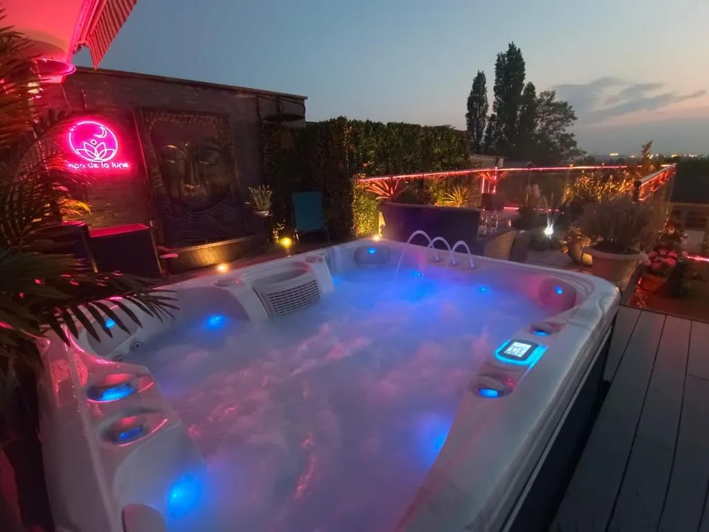 Spa de la Lune, love room à Clichy-sous-Bois