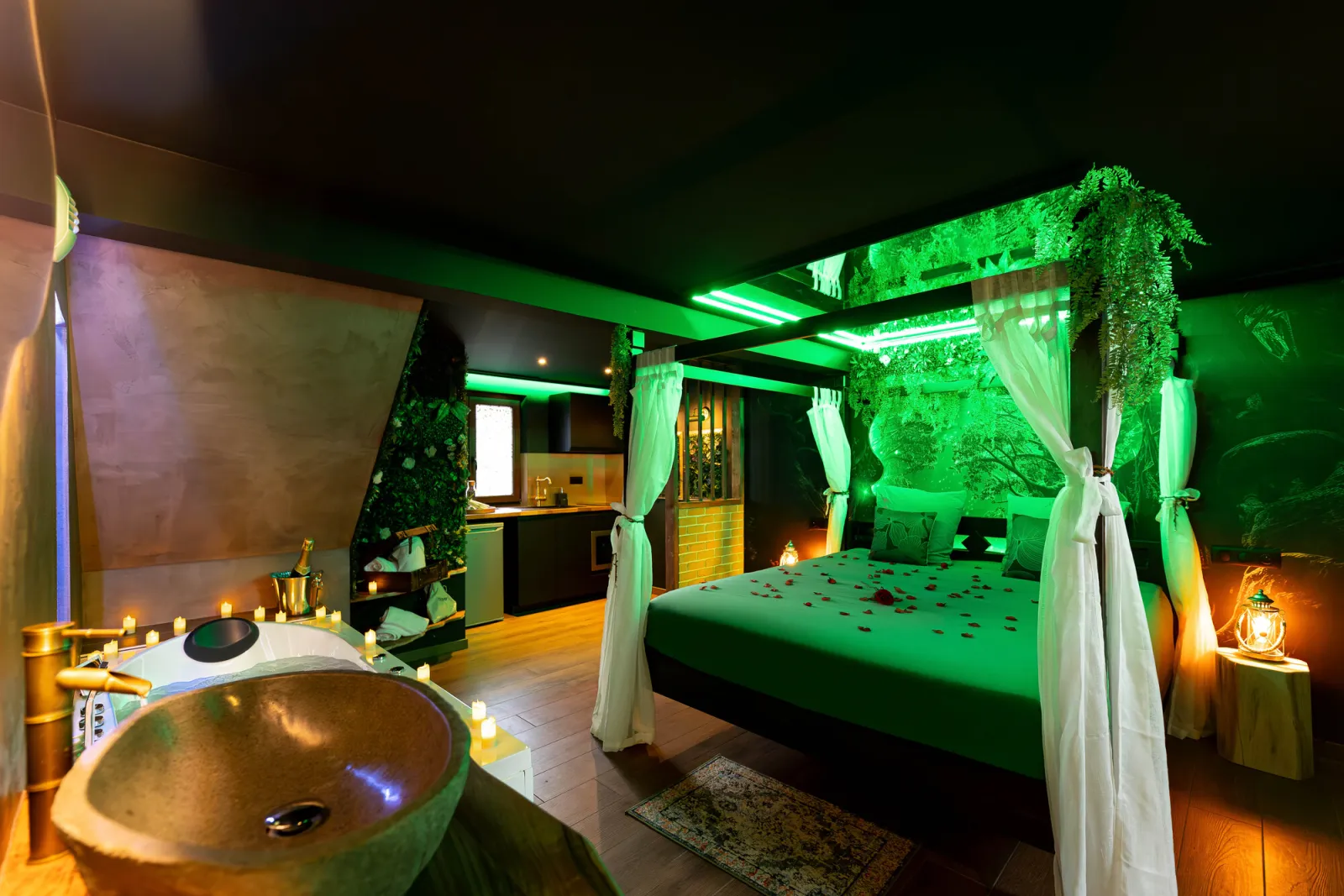 La Forêt Enchantée, love room à Schirrhein