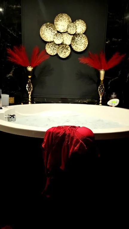 O' Plaisirs Interdits à Caen, photo 7