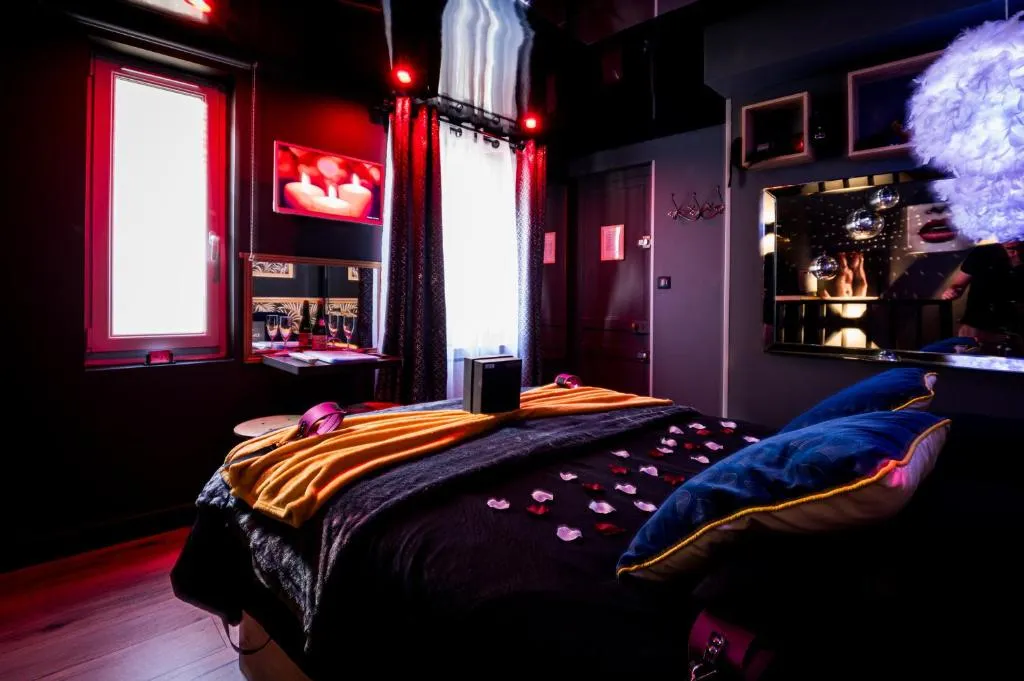 Love Tentation, love room à Honfleur