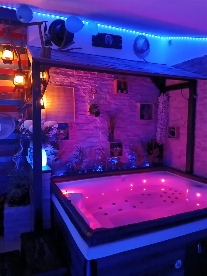Far West Secret, love room à Dole