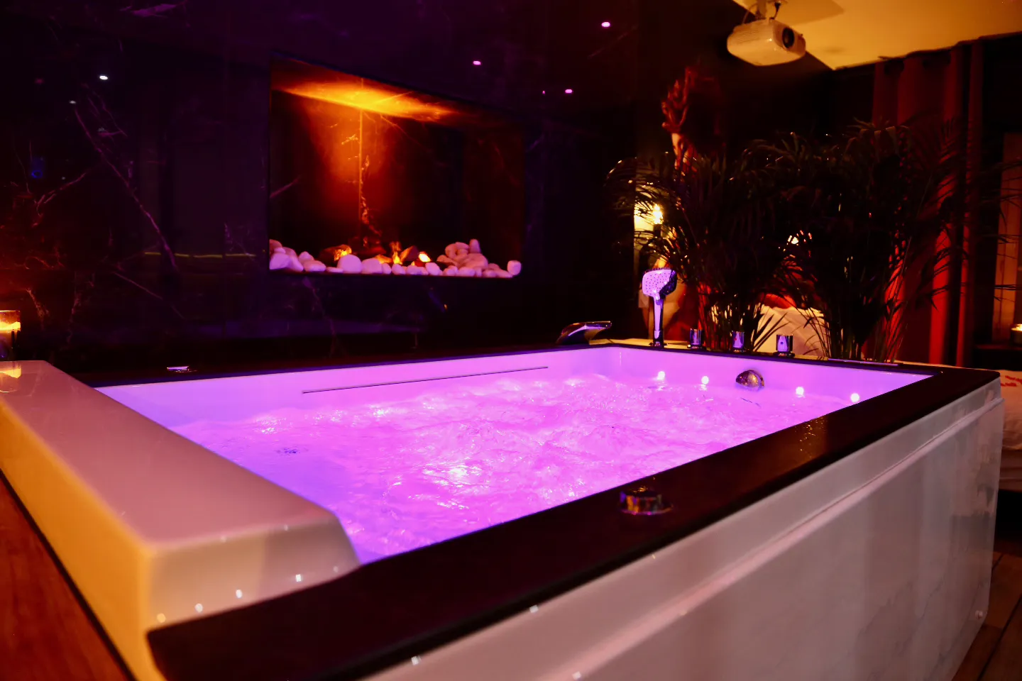 Les Délices Rooms Gold, love room à Angers
