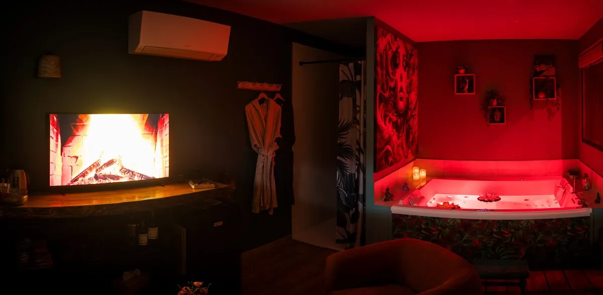 Love Room Pimentée à Salles, photo 4