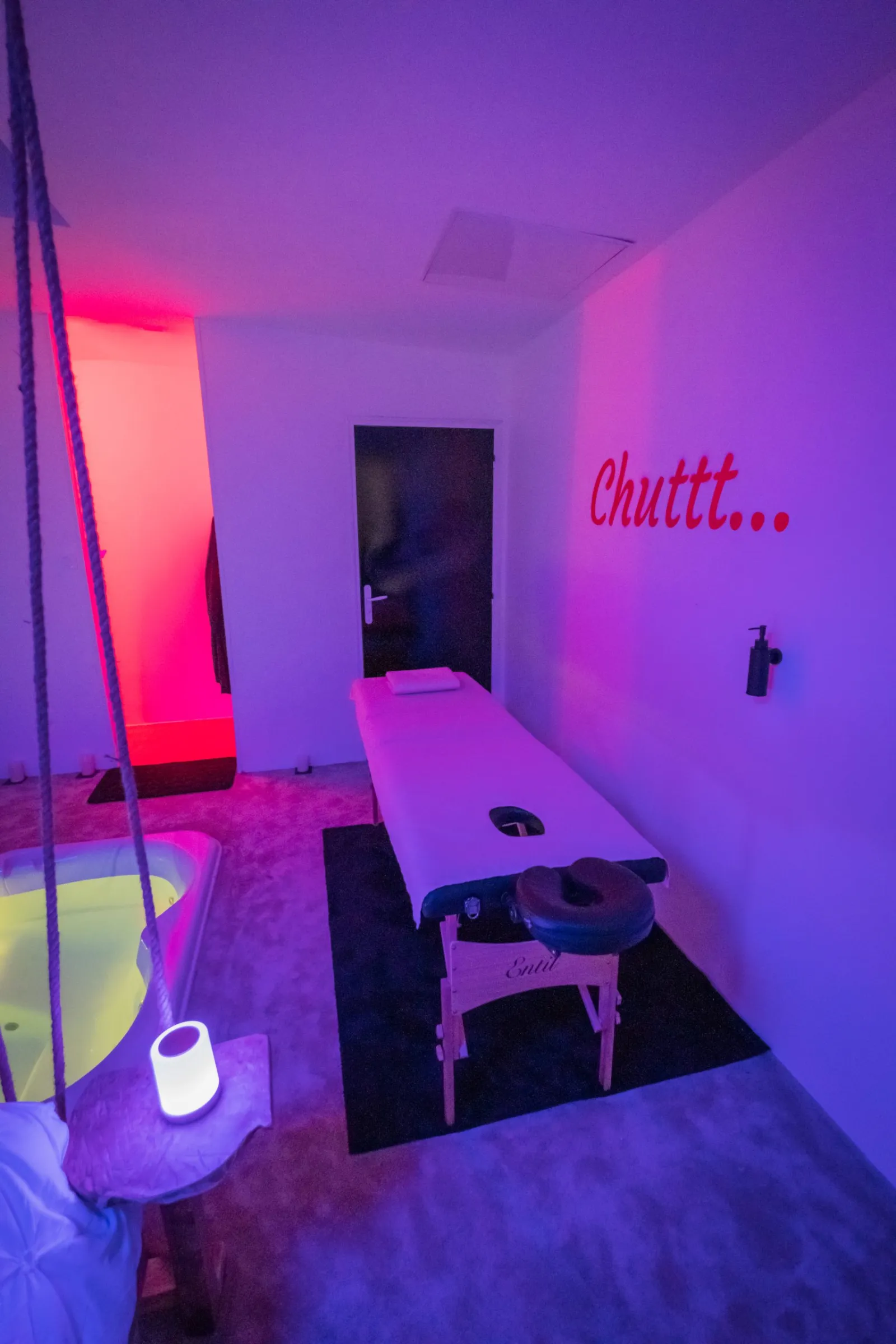 Suite Framboise, love room à Beaufort-en-Anjou