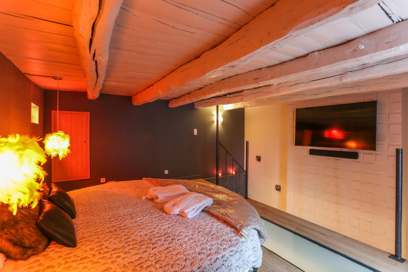 Escale Spa, love room à Tréméreuc