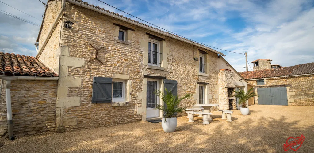 Gîte Cocoon Love, love room à Arçay