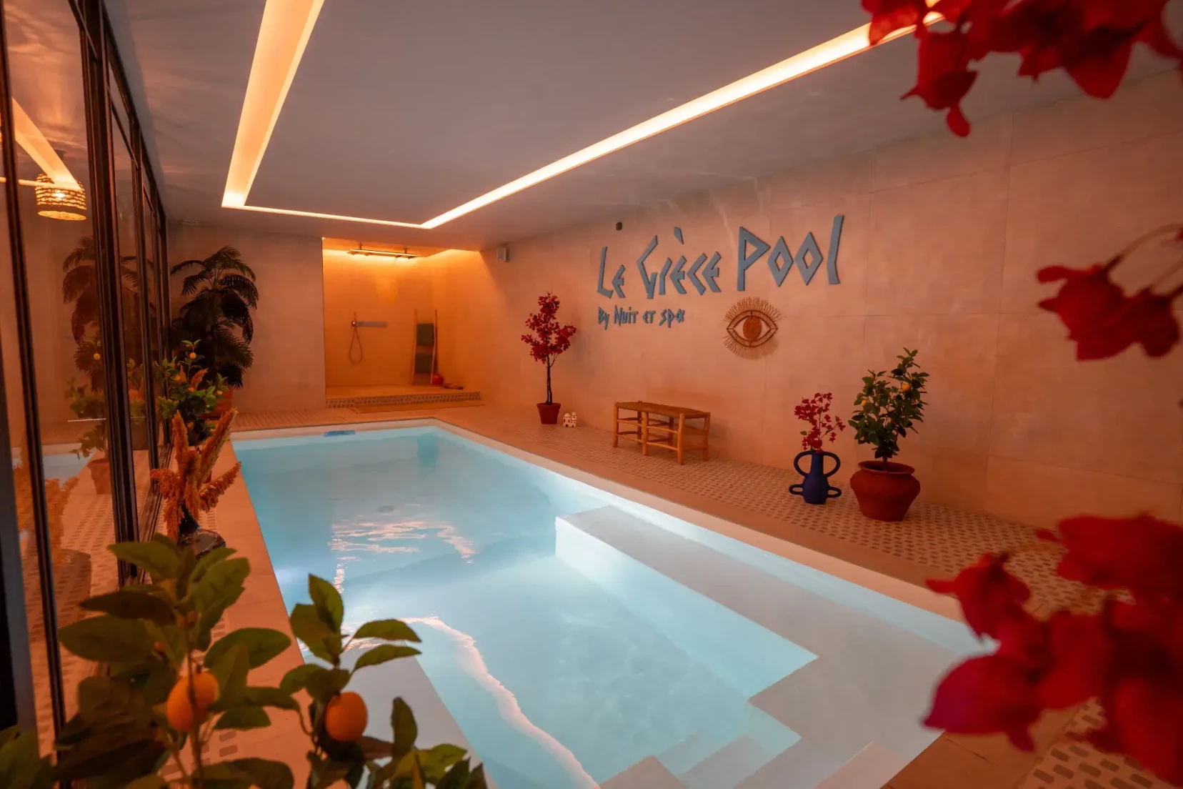 Le Grèce Pool, love room à Belleville-en-Beaujolais