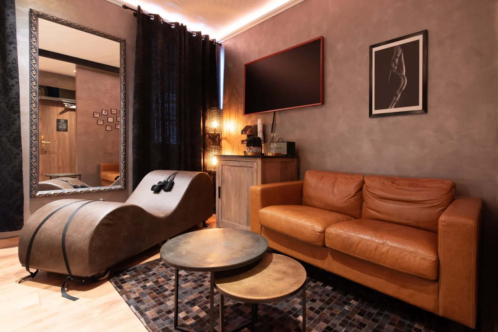 Roomeo Nights, love room à Luxembourg