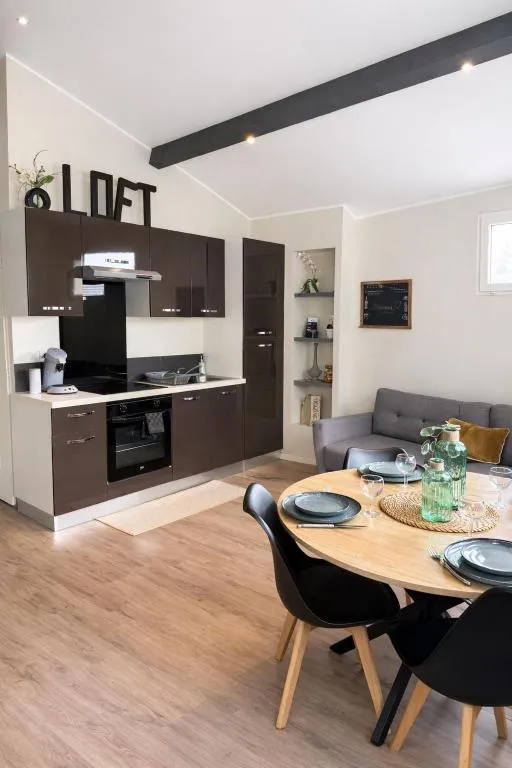 Love Rooms de Bourg-Saint-Christophe à Bourg-Saint-Christophe, photo 3
